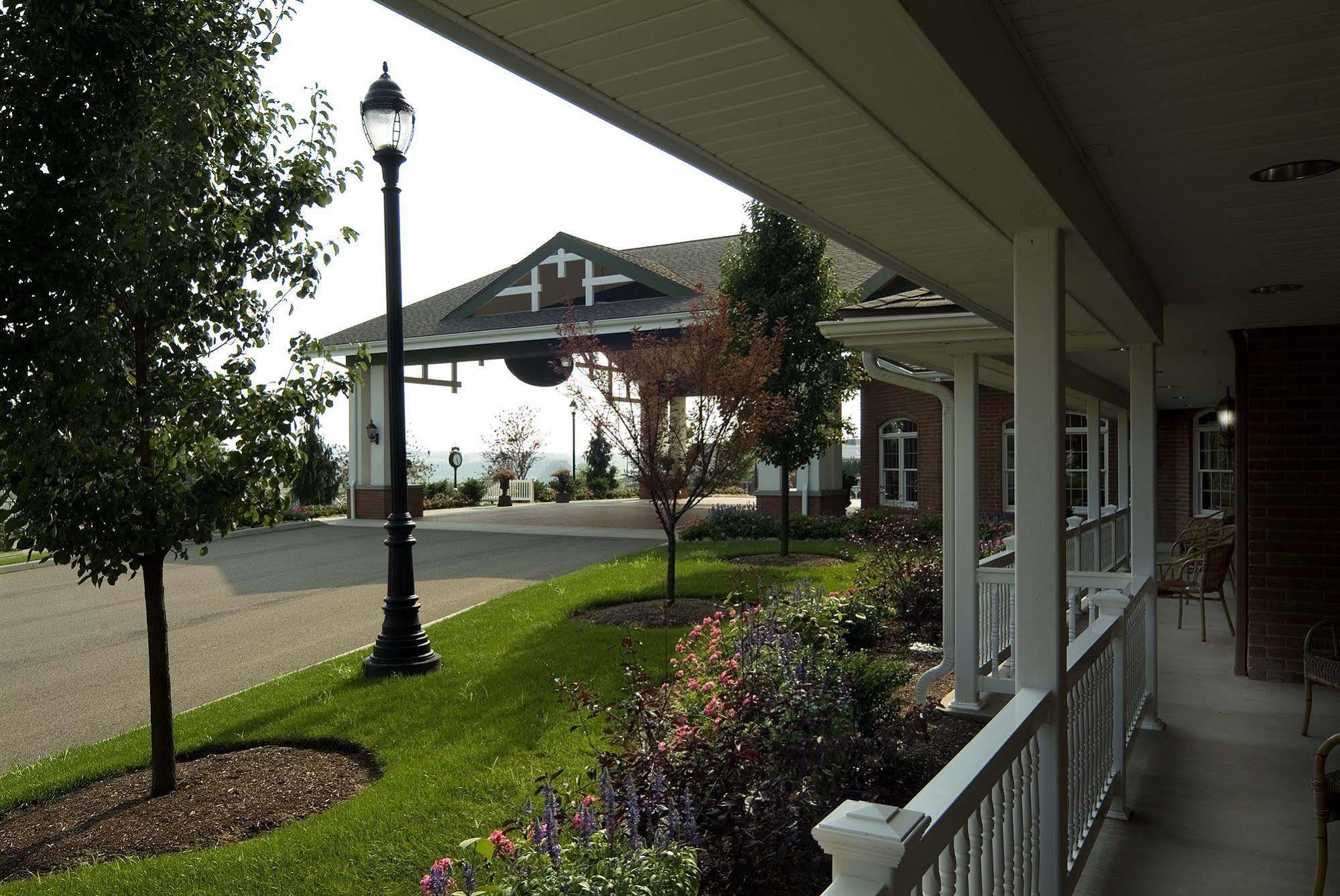 Carlisle Inn Sugarcreek Exterior foto